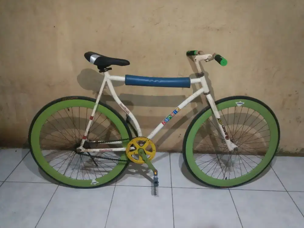 SEPEDA FIXIE (fixed gear)