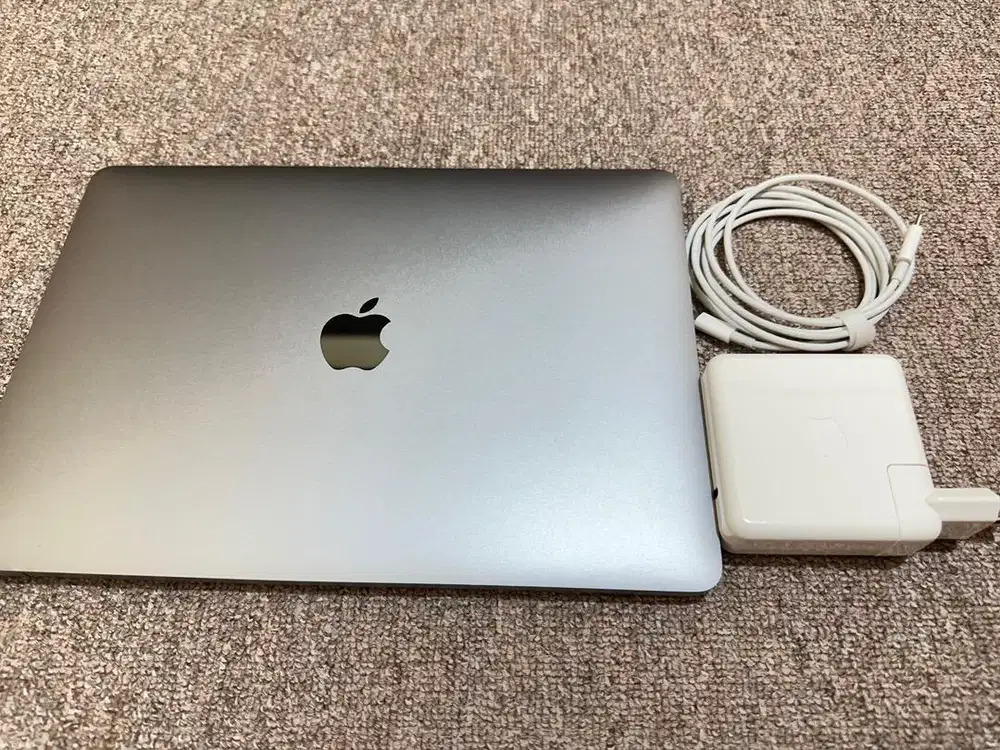 MACBOOK PRO M1 2020 8/256