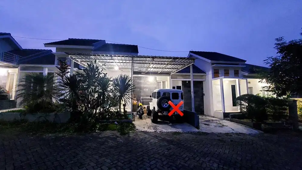 dijual rumah/villa di junrejo batu