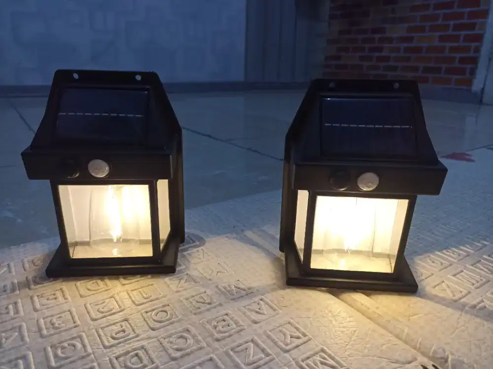 Lampu Taman Solar Pannel(tenaga matahari) 5 watt (1 pasang)