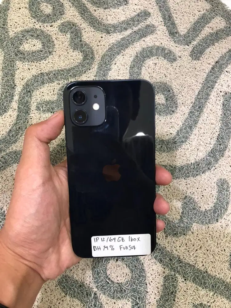 iPhone 12 /64GB ibox