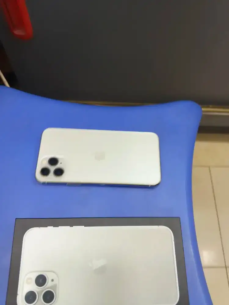 Iphone 11 pro 256gb sebab mulus baru