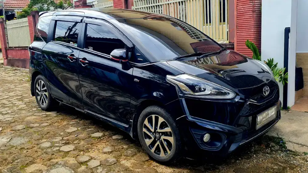 Toyota Sienta Q 2021