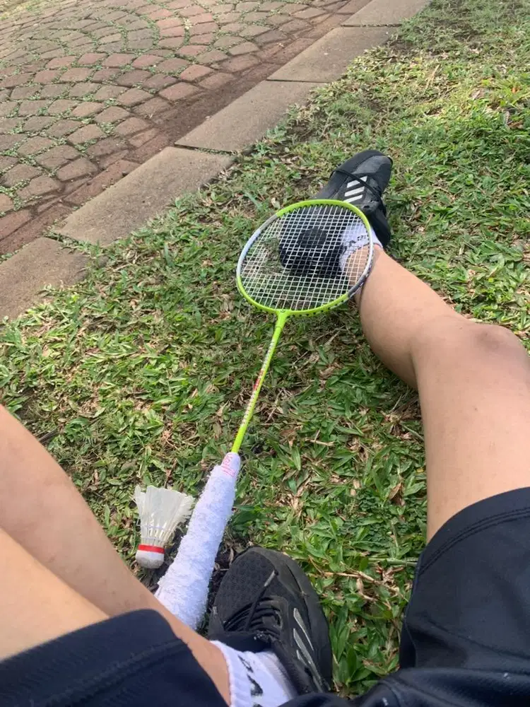 Raket Buku Tangkis Second Like New