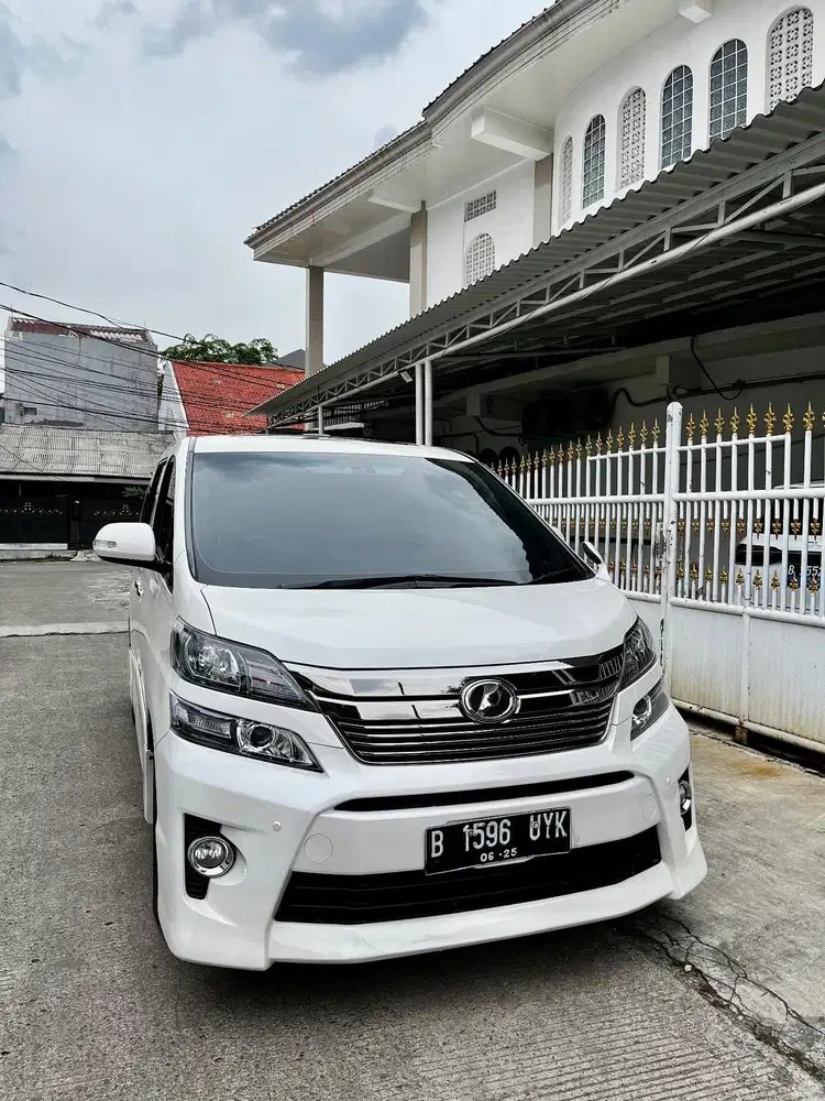 Toyota Vellfire 2015 Bensin