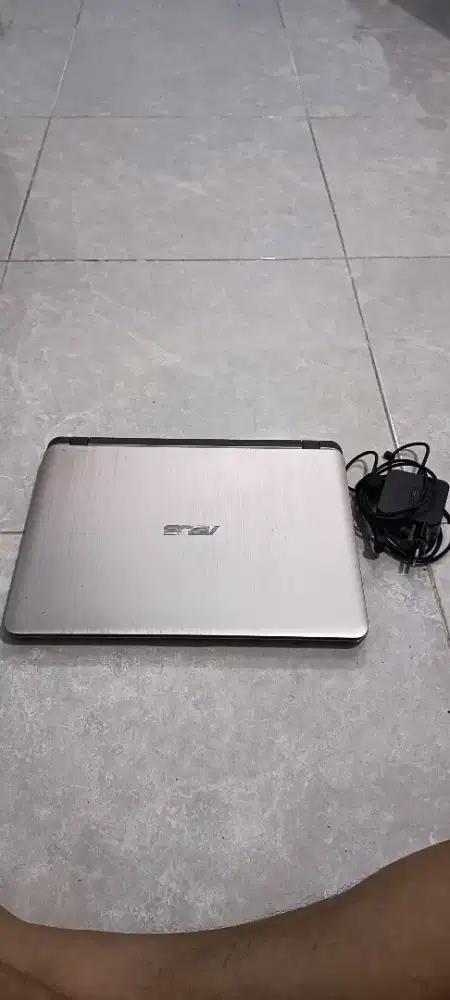 Laptop Asus A407M - Vivobook Celeron N4000