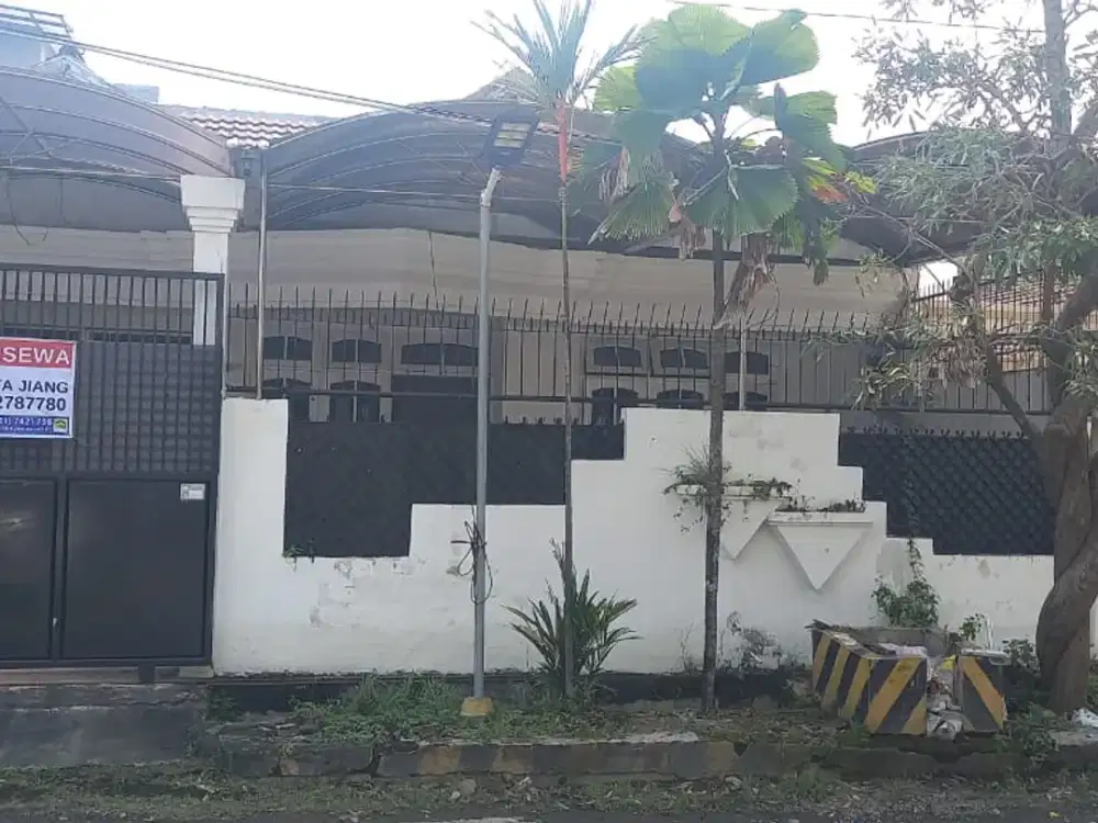 Dijual/Disewakan Rumah Darmo Harapan Surabaya