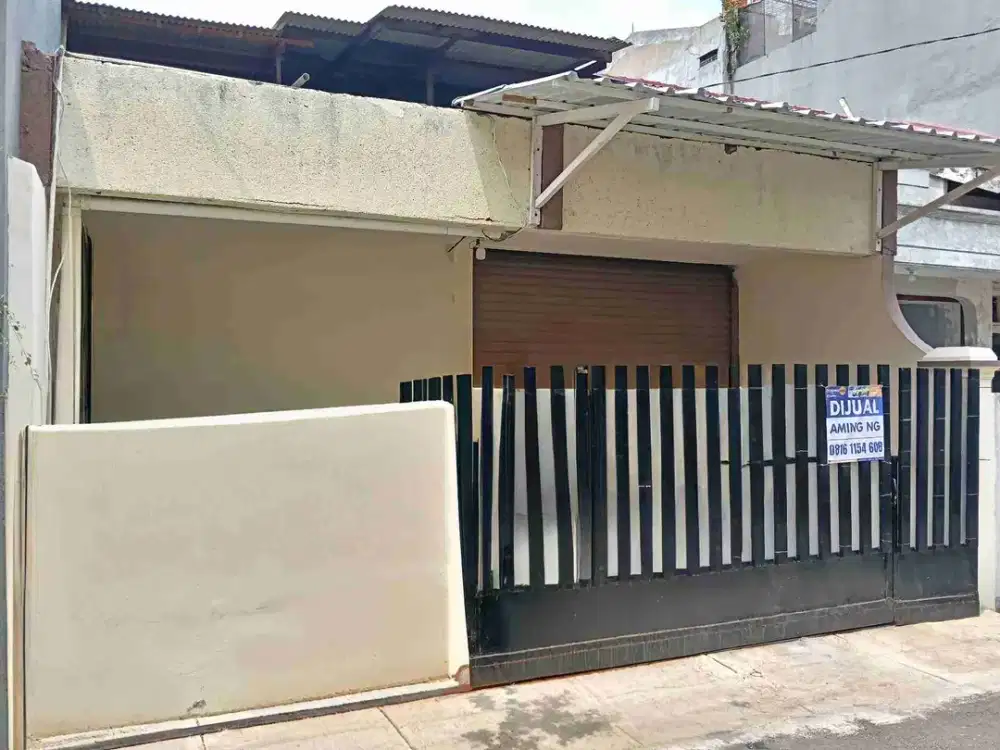 Rumah 1,5 lantai row jalan 2 mobil dijual lokasi lokasi Favorit Tomang Grogol Jakarta Barat
