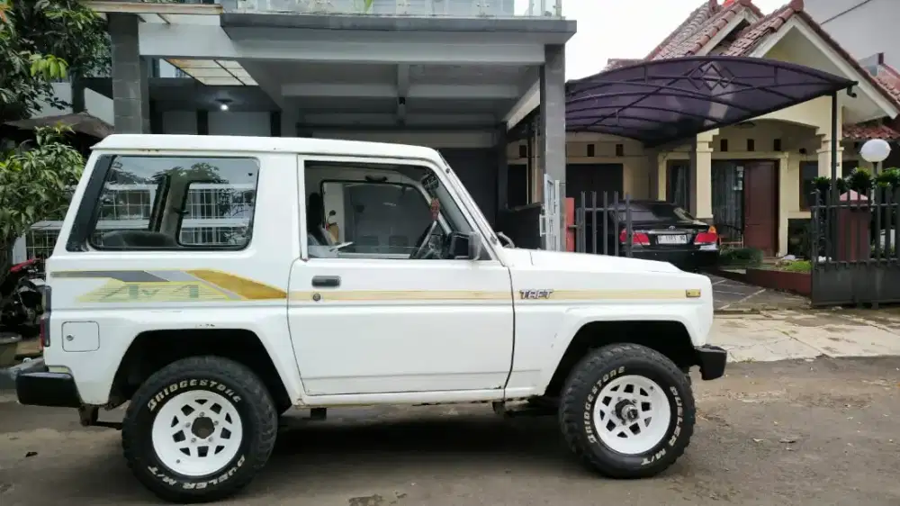 Taft GT 4x4 Putih