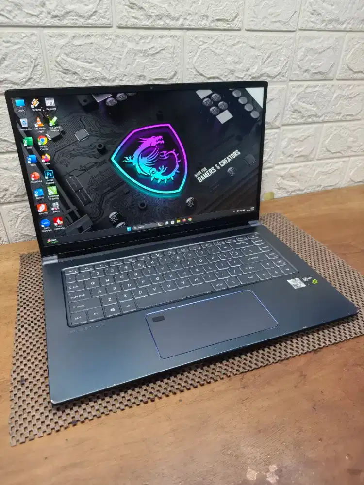 MSI Prestige 15 intel Core i7 Gen-10 (16/512gb) GTX 1650 Spek Design