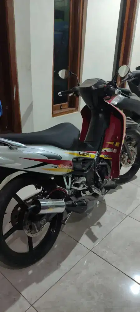 Suzuki satria hiu 2004