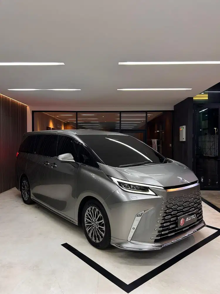 Lexus LM350 Hybrid LM350H 2025 7-Seater Km3rb Nik 2024 B2600WFC