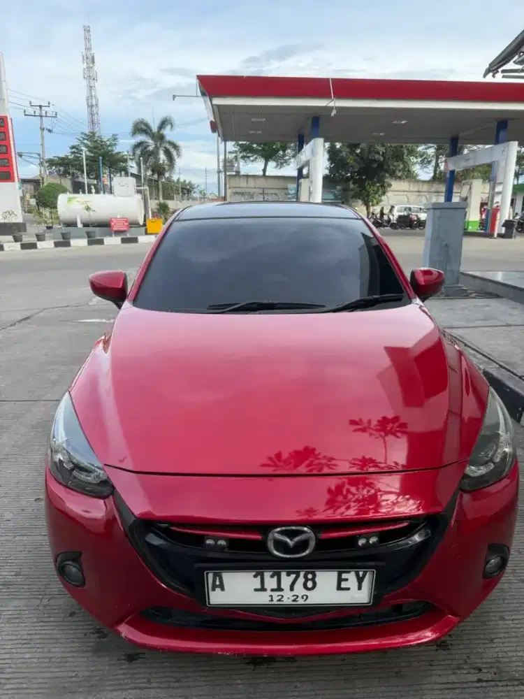 Mazda 2 R Skyactiv 2016 Merah Maroon/marun