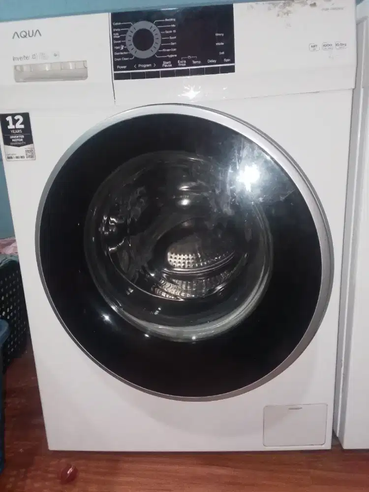 Mesin cuci front loading