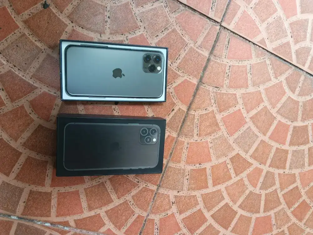 Iphone 11 pro max 256gb pulih baru