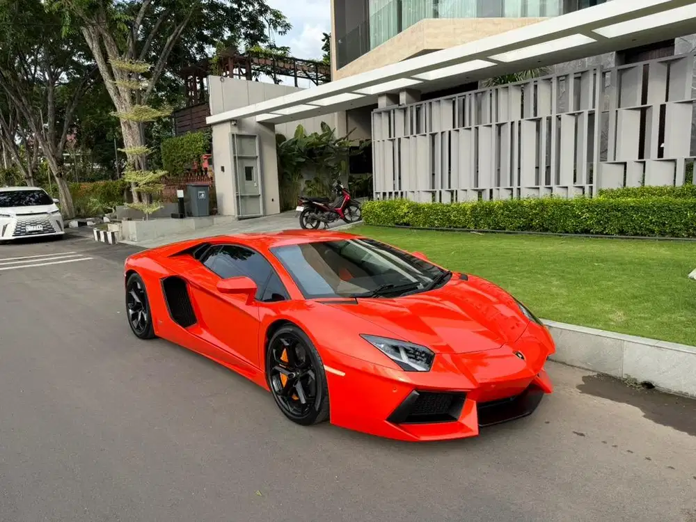 Lamborghini Aventador 2012