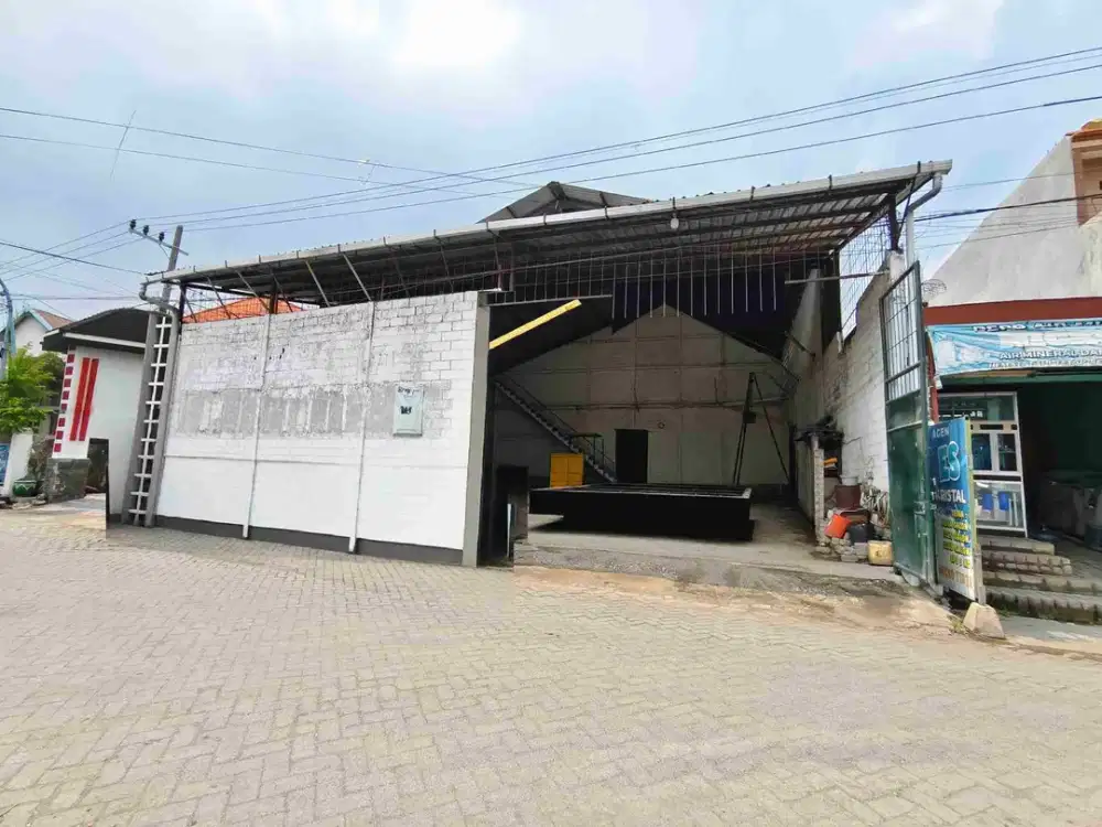 Gudang Siap Pakai di Simorejosari Dekat Pelabuhan Tanjung Perak Surabaya