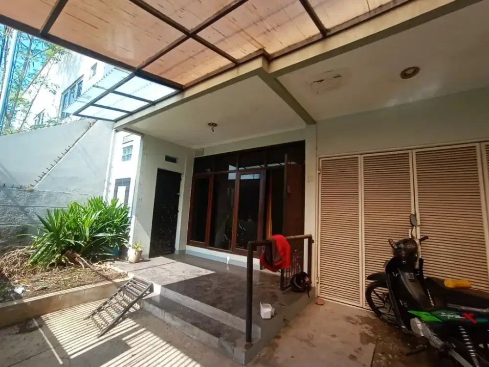 Rumah Strategis Jl. Kembar Sayap Moh Toha