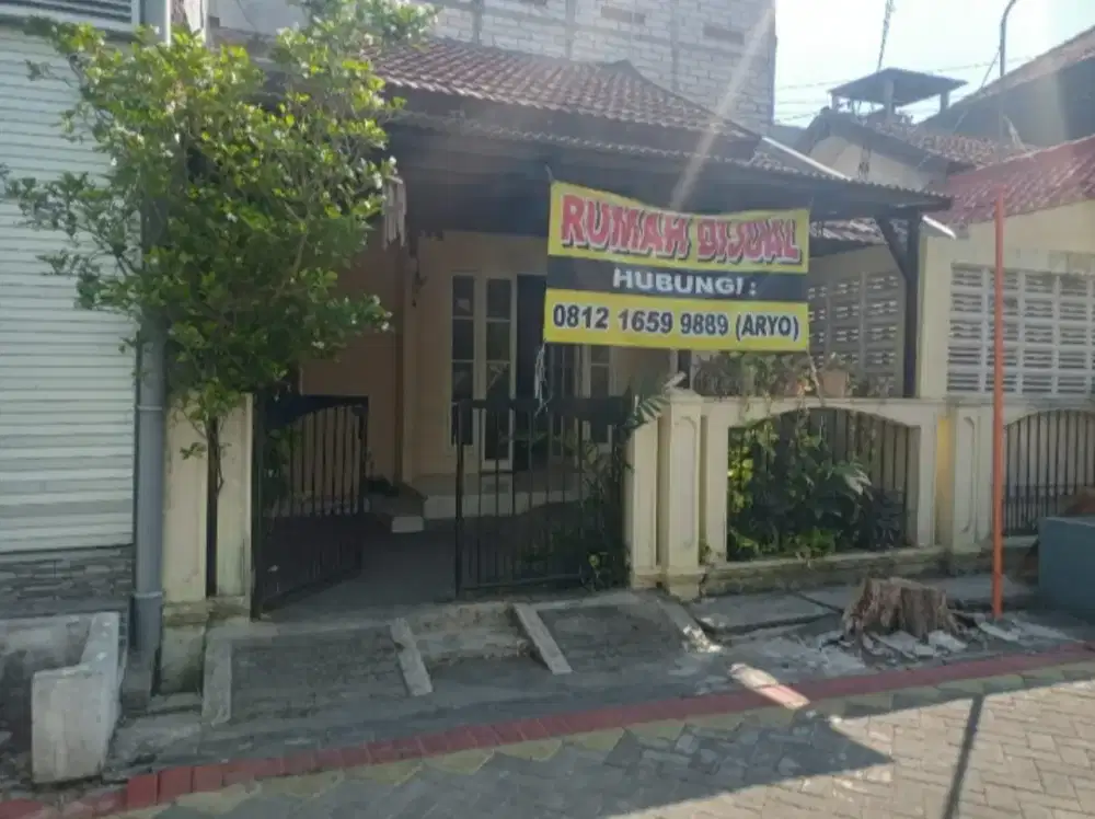 Dijual Cepat Rumah Dekat Mall, GKB