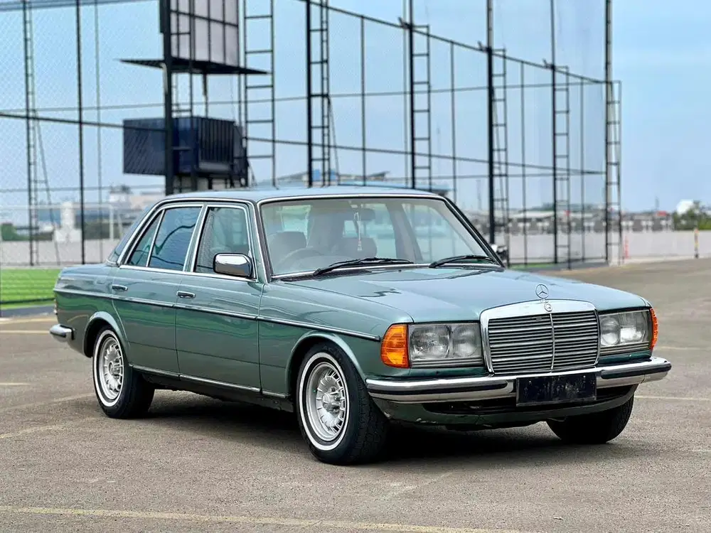 Mercedes Benz tiger w123 280
