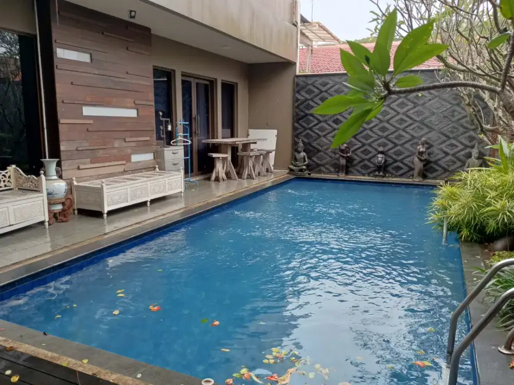 RUMAH LUX STRATEGIS ADA KOLAM RENANG DI CIJAGRA BUAH BATU BANDUNG