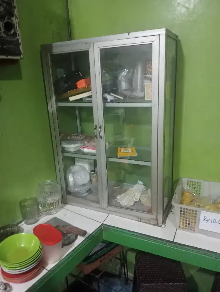 Etalase masih bagus