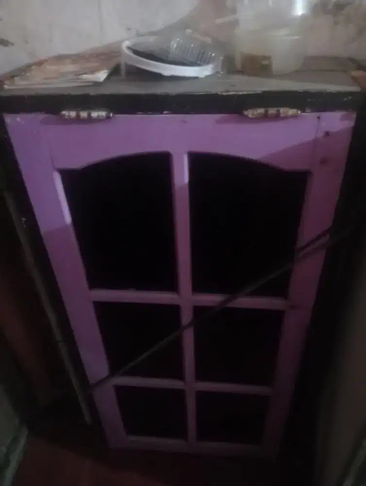 Daun jendela plus gawangan