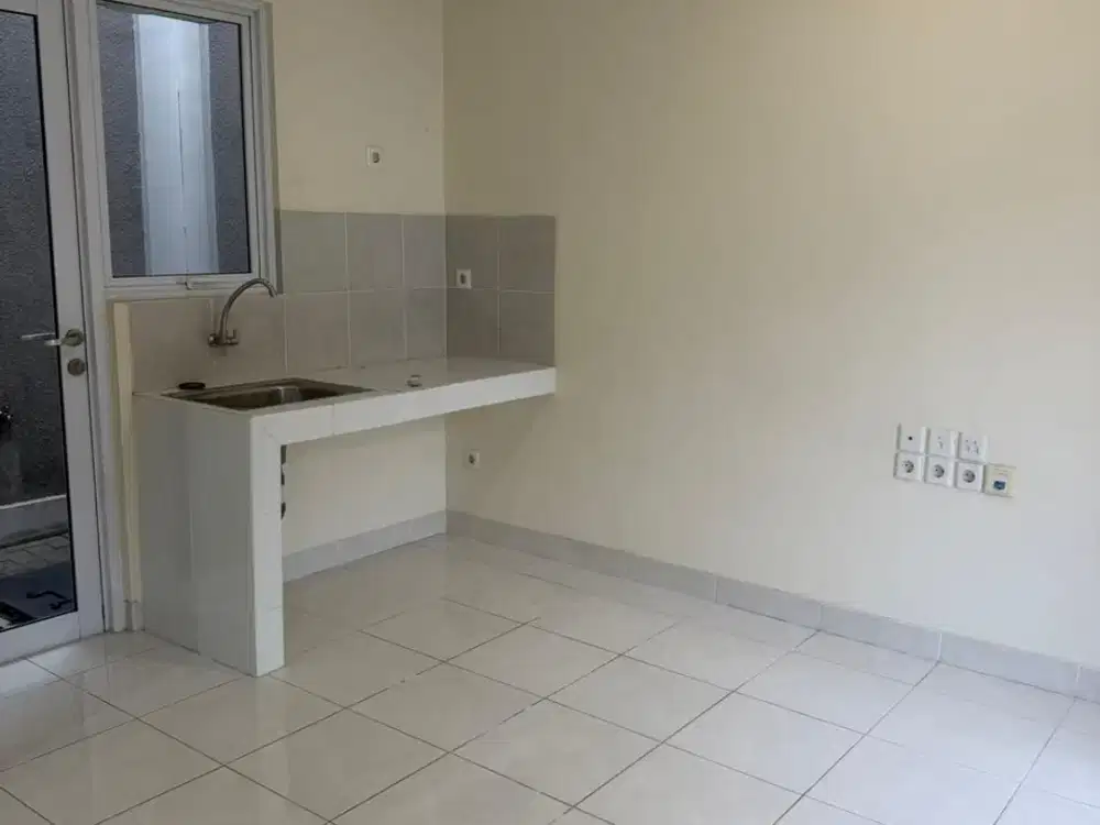 Disewakan Rumah Bagus 2 Lantai di Cluster Agnesi Gading Serpong