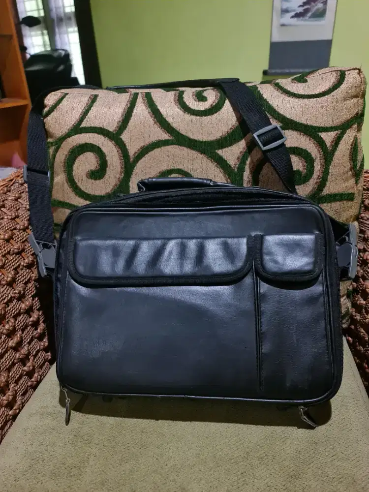Tas Laptop serbaguna