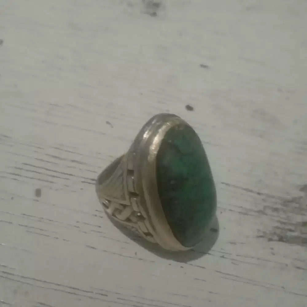 Batu firus serat perak