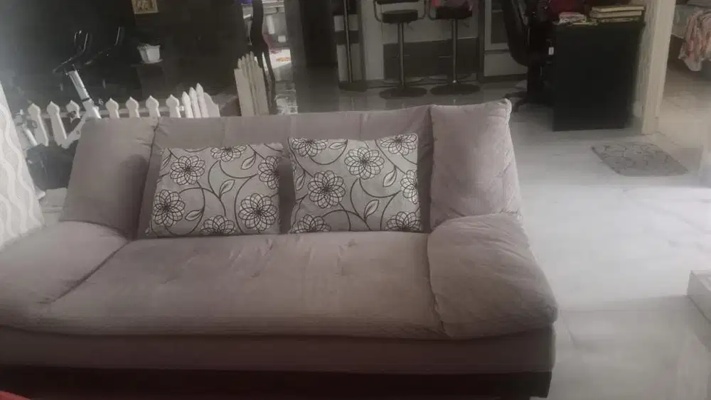 Sofa Bad Untuk depan TV