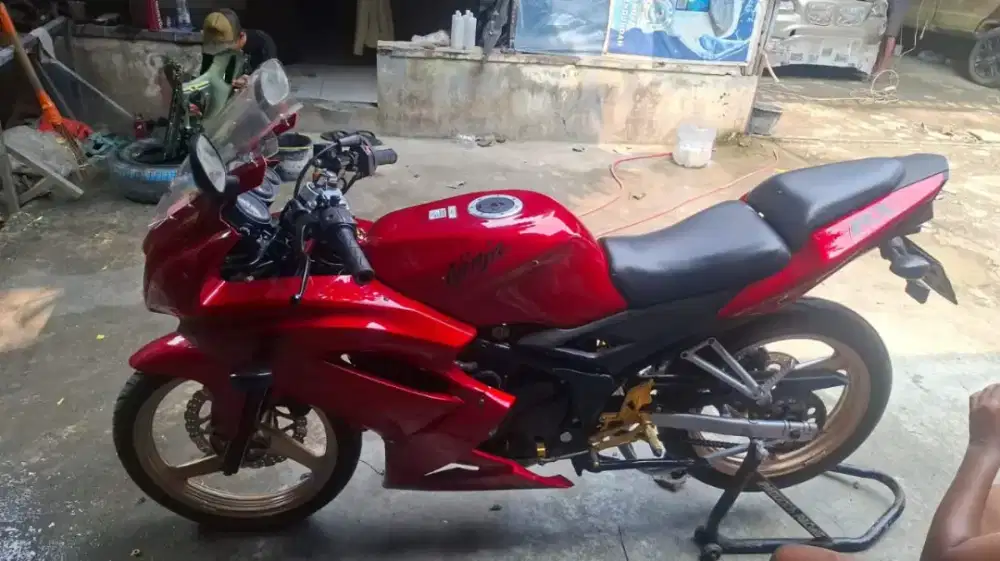 Kawasaki Ninja RR 150 tahun 2014