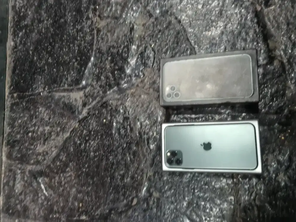 Iphone 11 pro max 256gb cakap baru