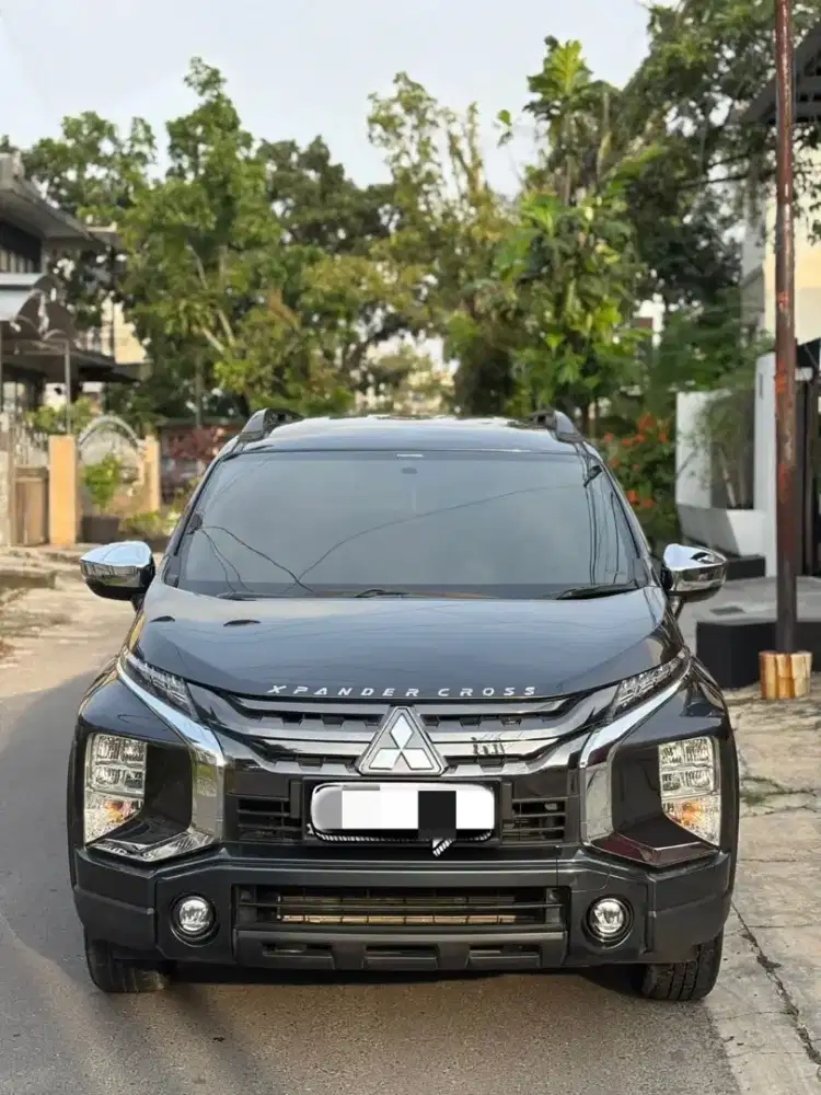 Xpander Cross Rockford Black edition