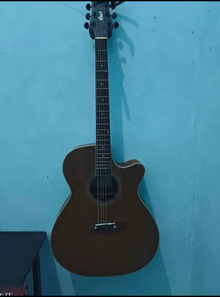 Gitar akustik elektrik murah