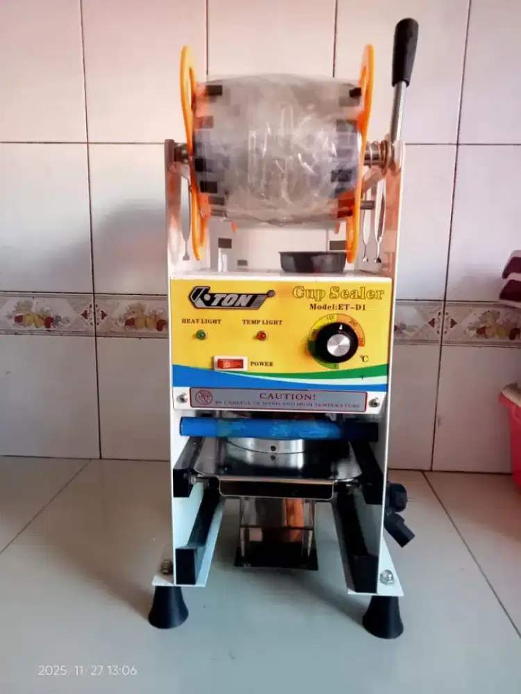 Di jual Cup Sealer & Mini Etalase Kayu