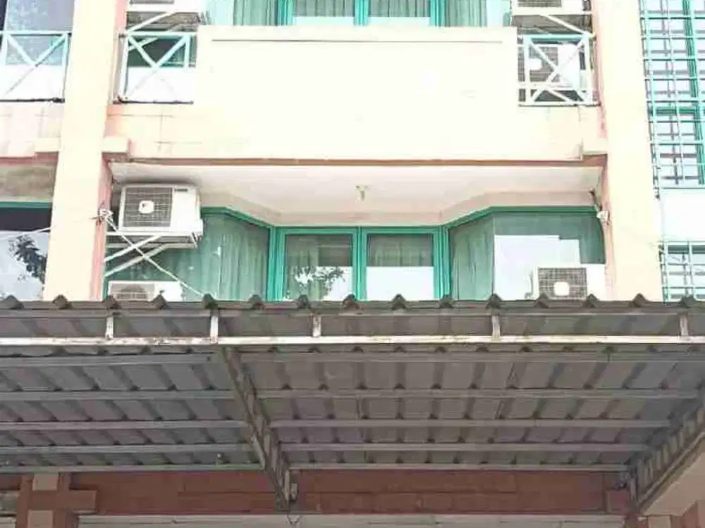 Rukan usaha 4 lantai full furnished siap pakai dijual Cempaka Mas Jakarta Pusat