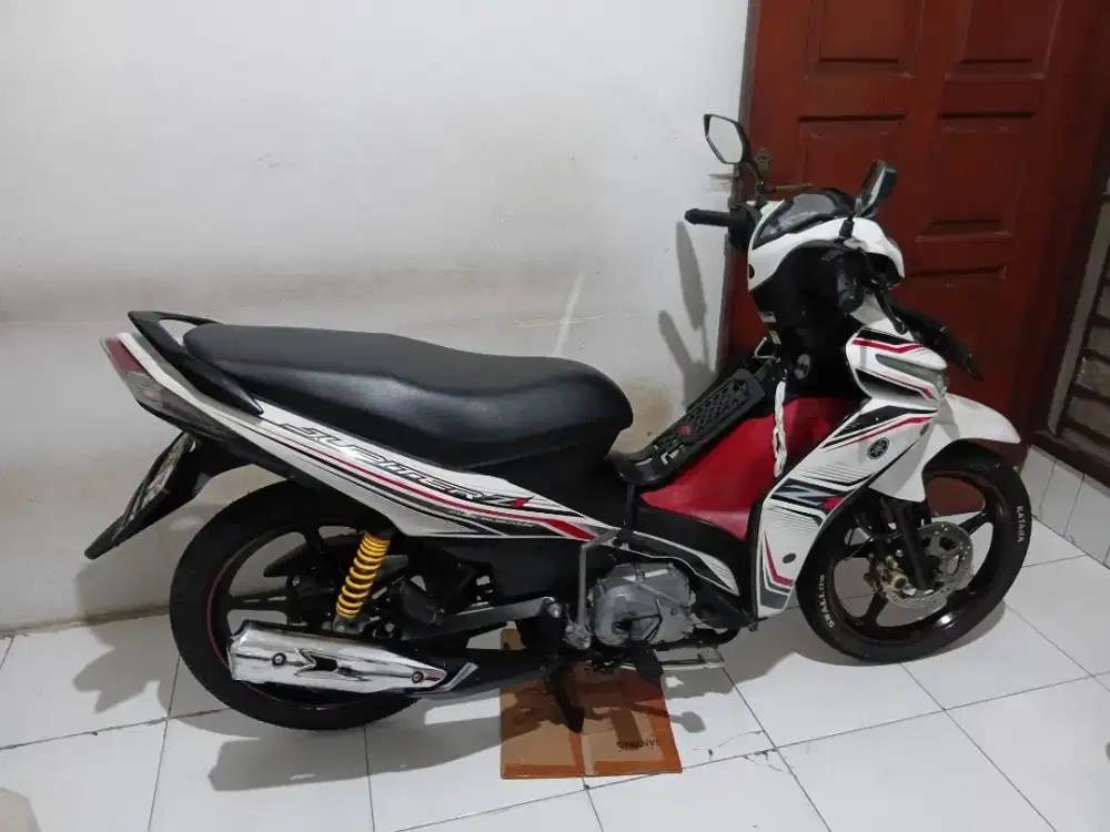 Yamaha Jupiter Z1 2014/2015 tangan pertama , minat hubungin telefon ya