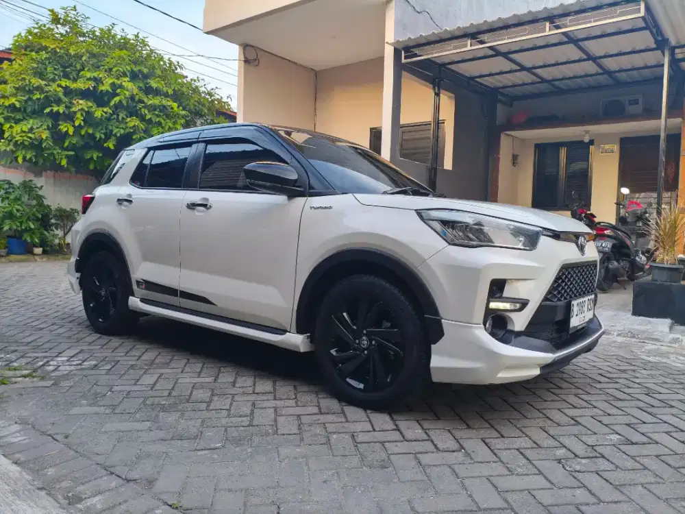 Toyota Raize GR TSS two tone Turbo 2022/23