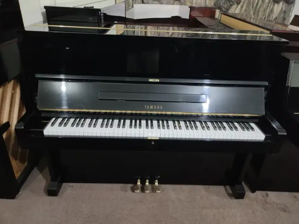 Yamaha piano U1F hitam mulus Made in Japan