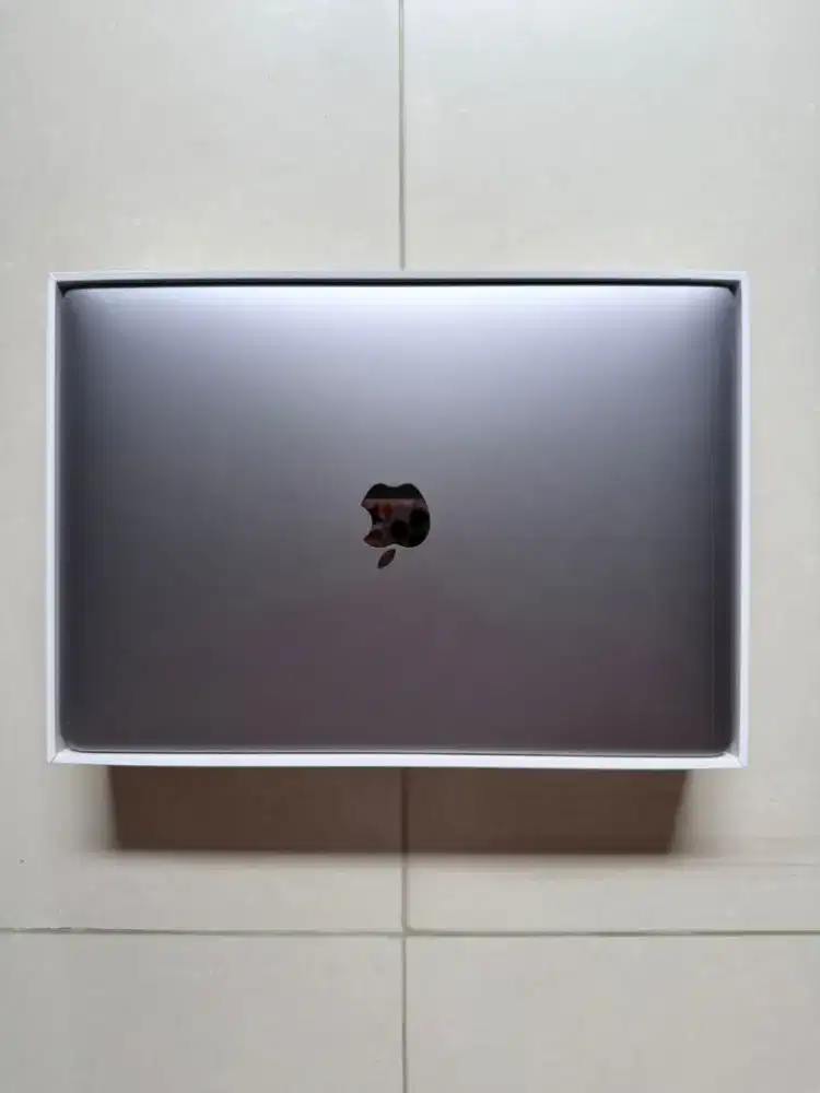 Jual MacBook Air M1 8Gb/512Gb Garansi Apple s/d Juni 2026 10,5 jt