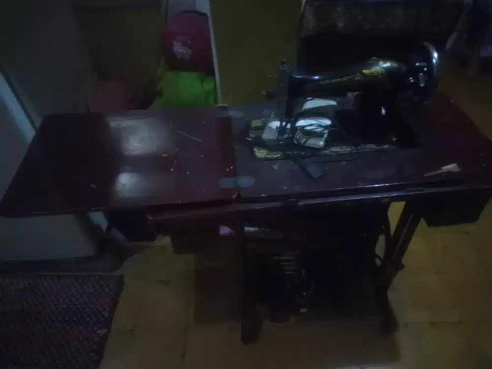 Mesin jahit jadul singer