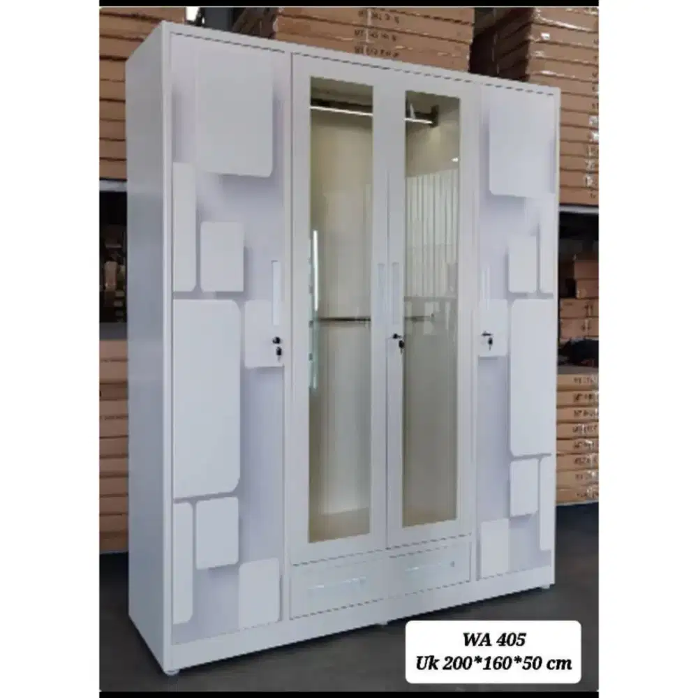 Lemari besi 4 pintu