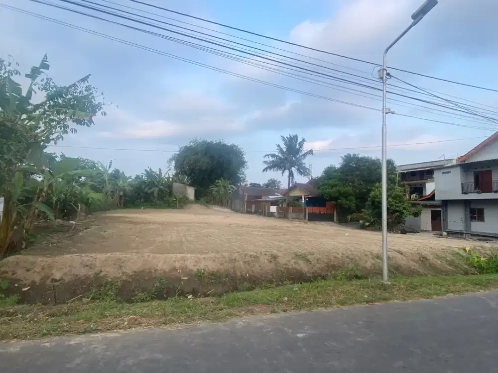 Tanah di Jakal km 10 barat pasar Gentan dekat kampus UII UGM