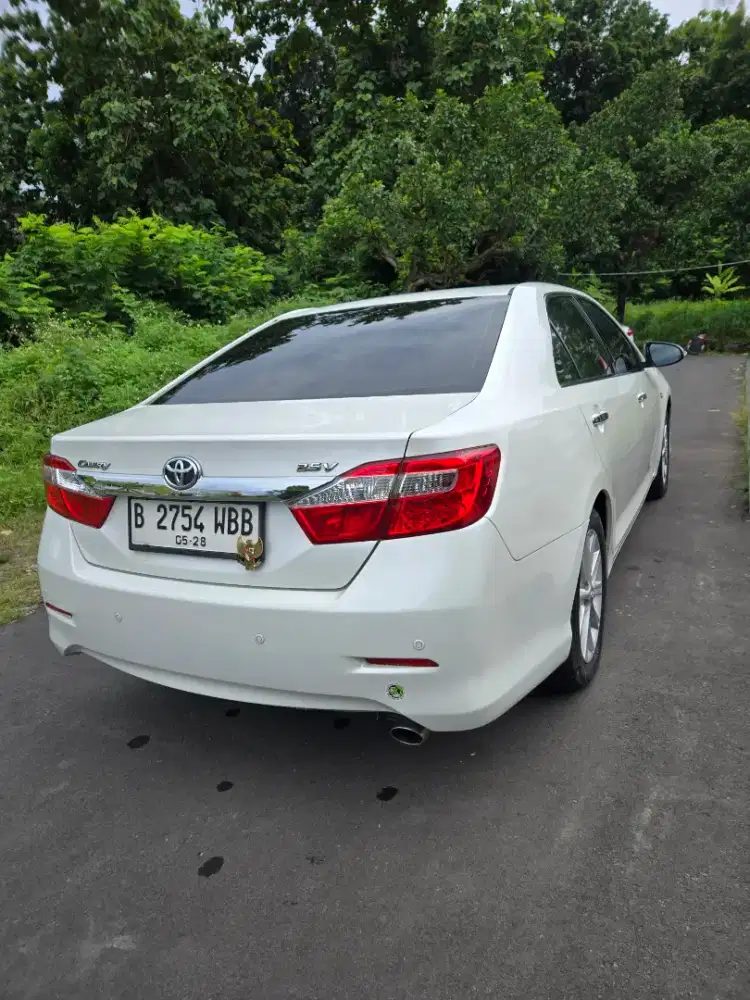 Toyota Camry 2.5 V 2013 Kondisi Super Istimewa