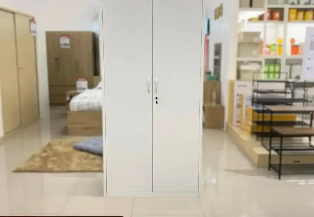 Lemari Pakaian Full Besi