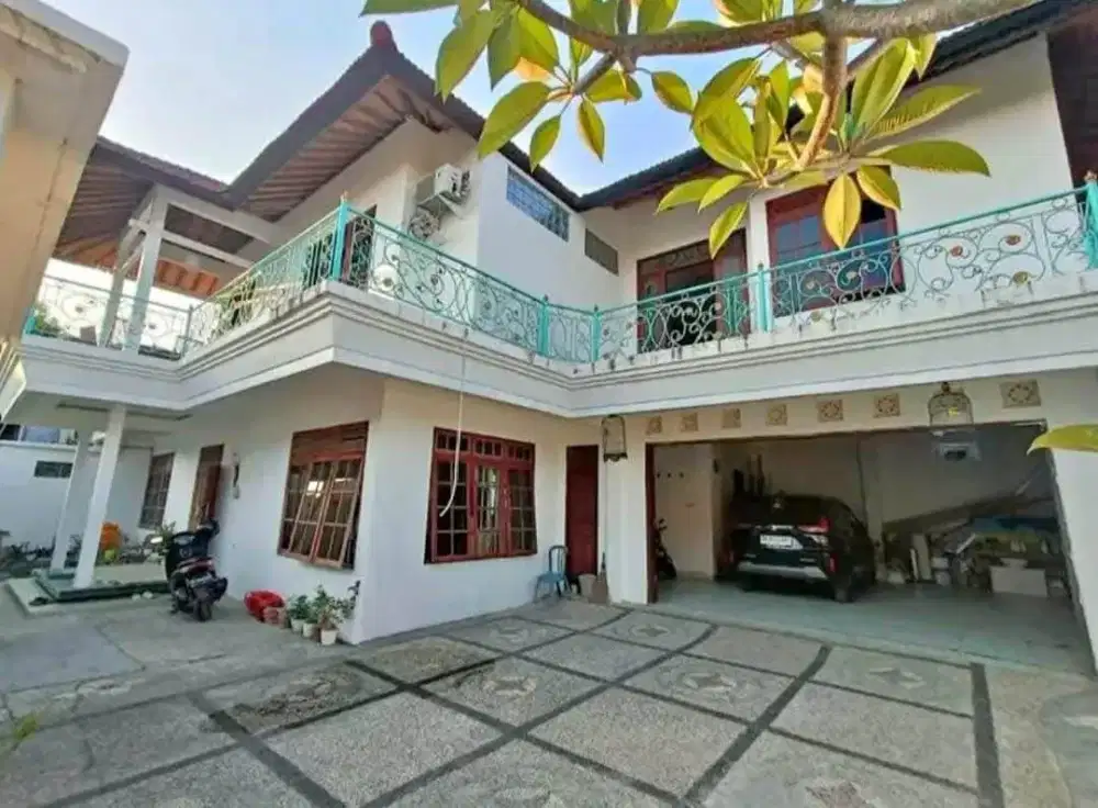 RUMAH 2,8 ARE SIDEKARYA GARASI 4 MOBIL HALAMAN LUAS