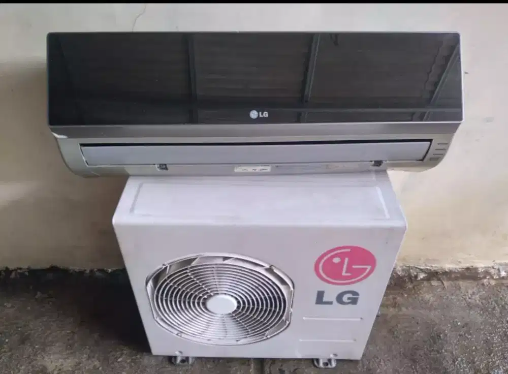 Ac merk LG 1/2 pk loowatt siap pasang dan dingin