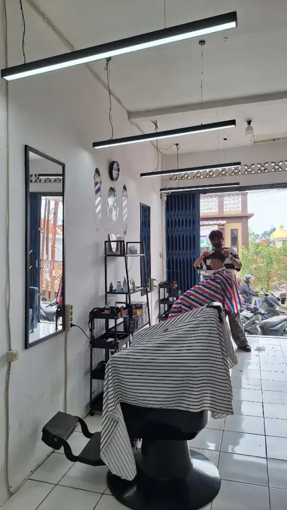 Dicari capster semi barbershop