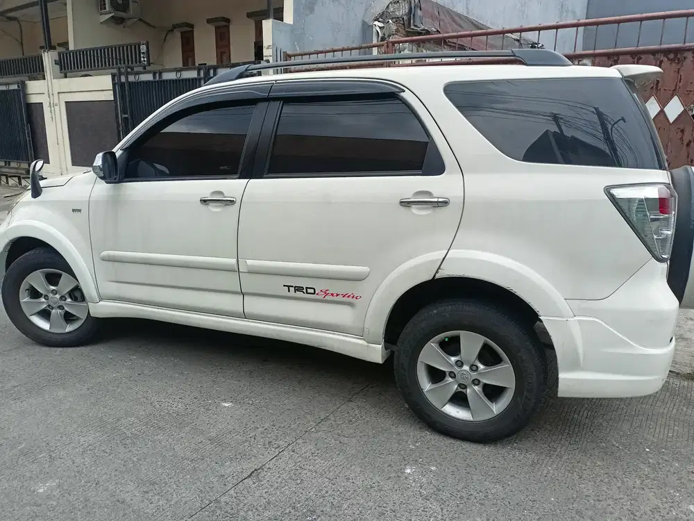 Toyota Rush 2013 Bensin